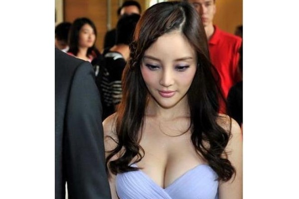 李小璐起訴誹謗者強烈要求停止侵權并索賠90萬