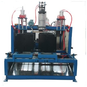 XL2L-55-30液壓吹瓶機(jī)